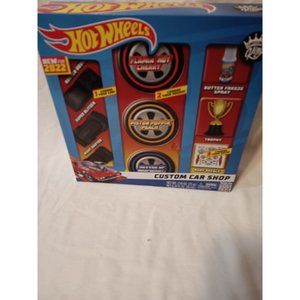 Hot Wheels New For 22 Custom Car Shop Spray It! Mold It! Customize It!